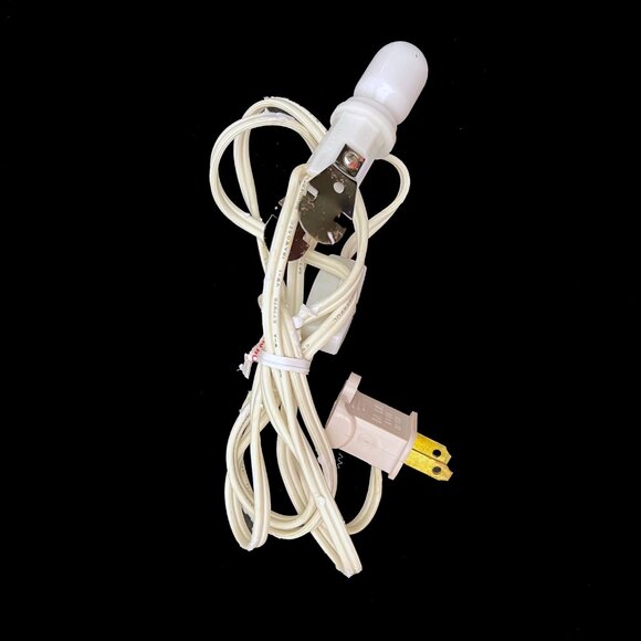 Dept 56 Heritage North Pole Series RIMPY'S BAKERY 5621-9 Box & Light Cord - Picture 2 of 3